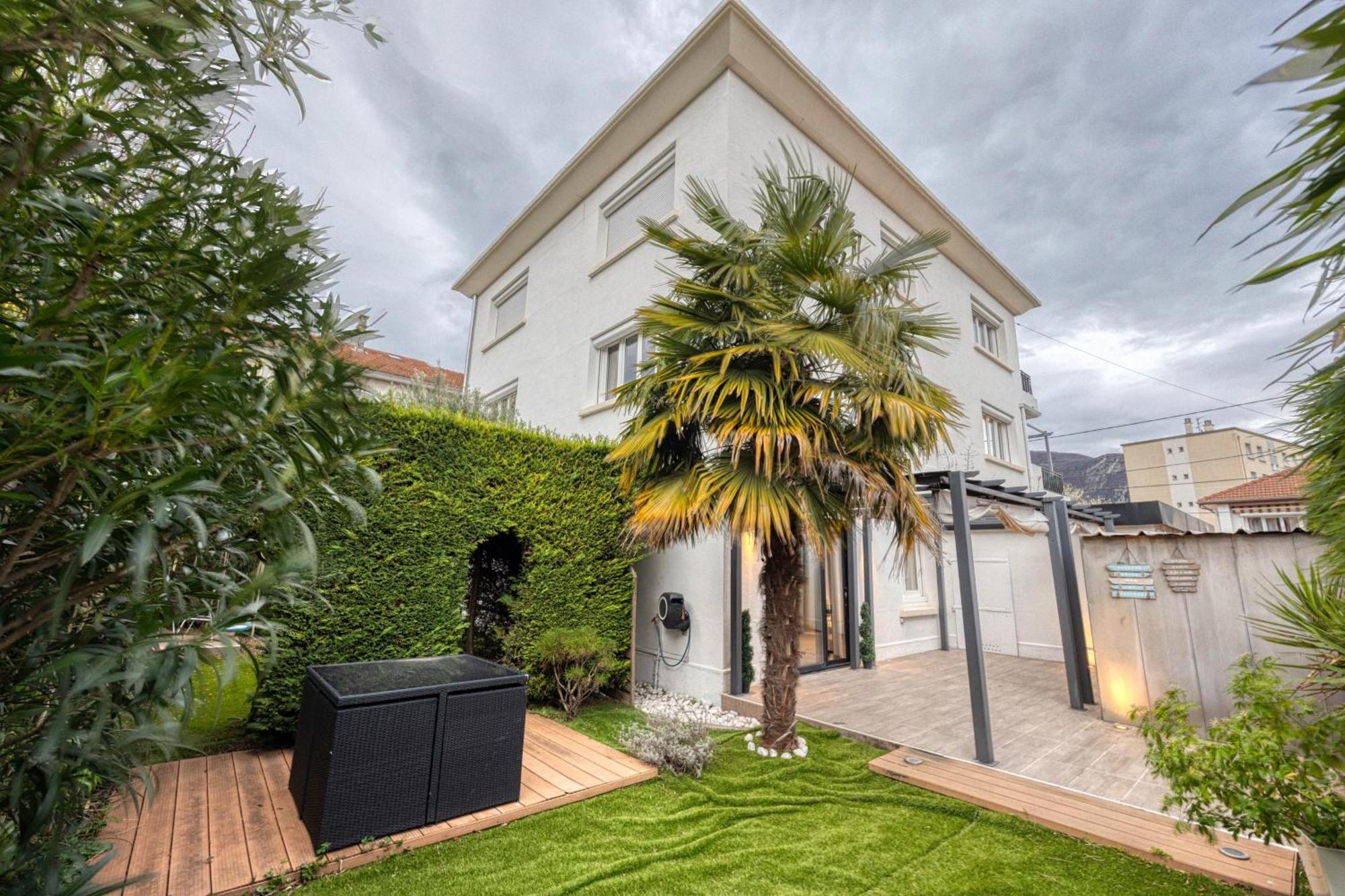 La Villa - Piscine / Karaoke / Jeux Fontaine  Exteriér fotografie