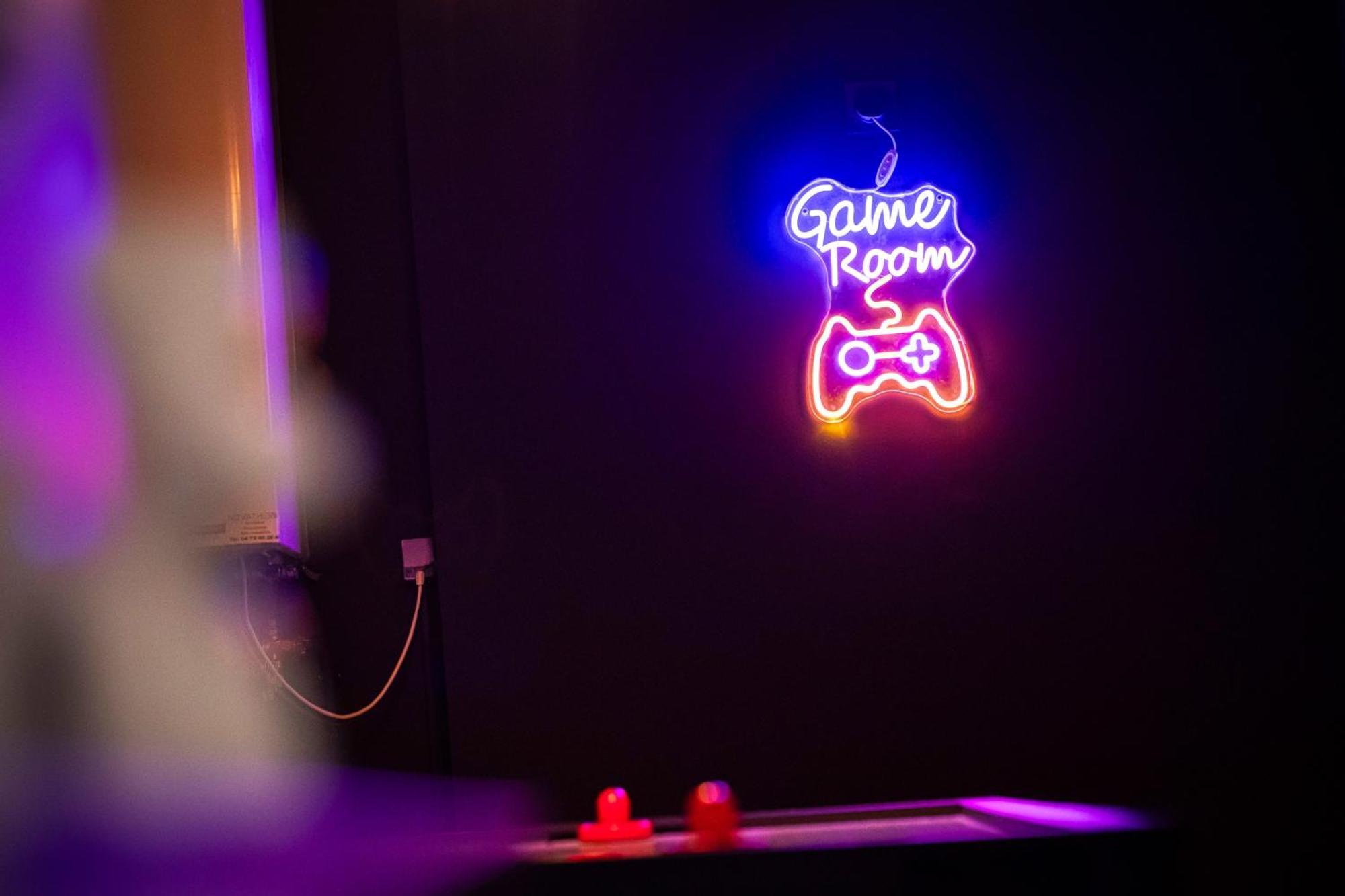 La Villa - Piscine / Karaoke / Jeux Fontaine  Exteriér fotografie